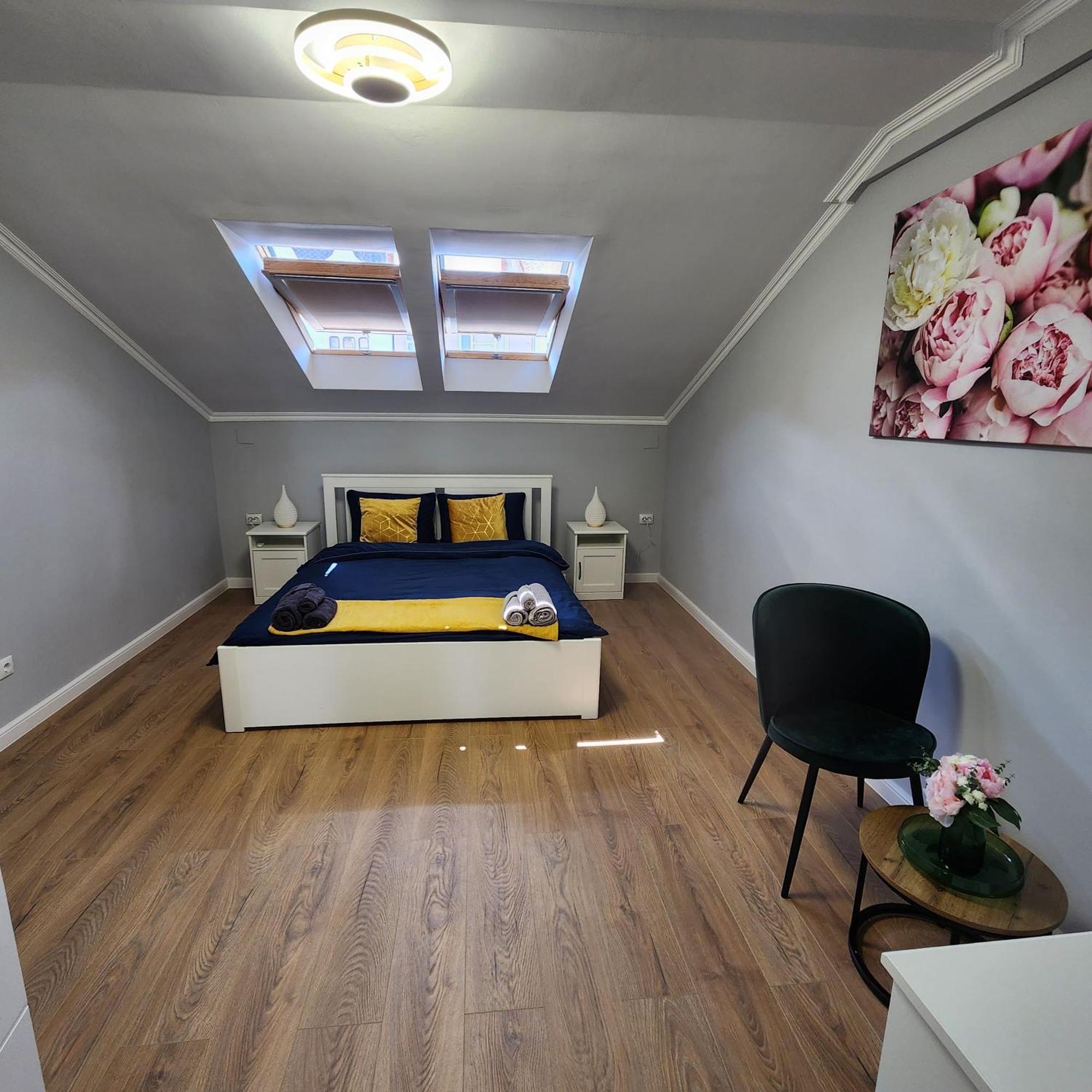 City Center Apartment -M Cluj-Napoca Luaran gambar